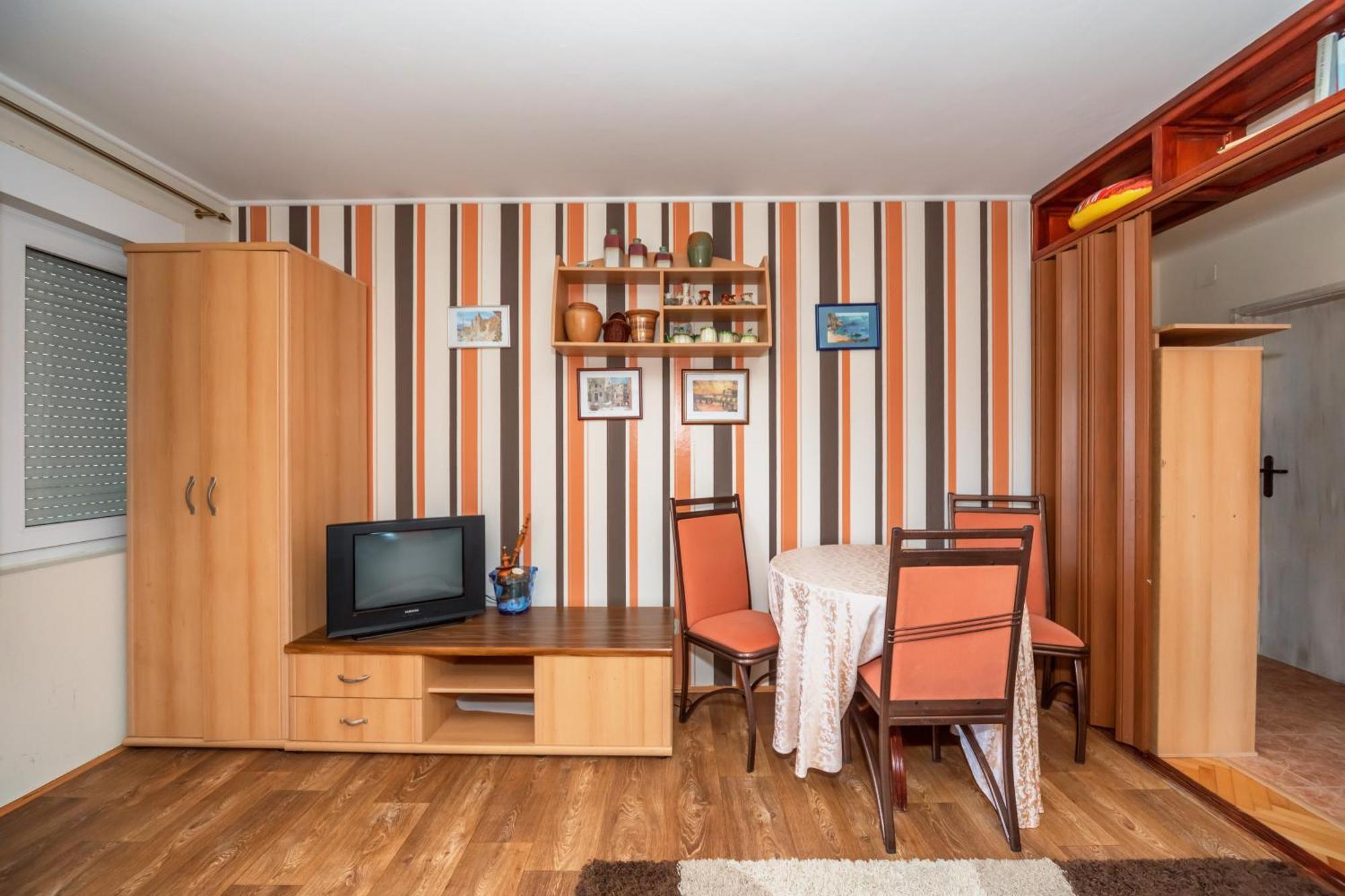 Apartments Pod Lozom With Seaview Petrovac الغرفة الصورة