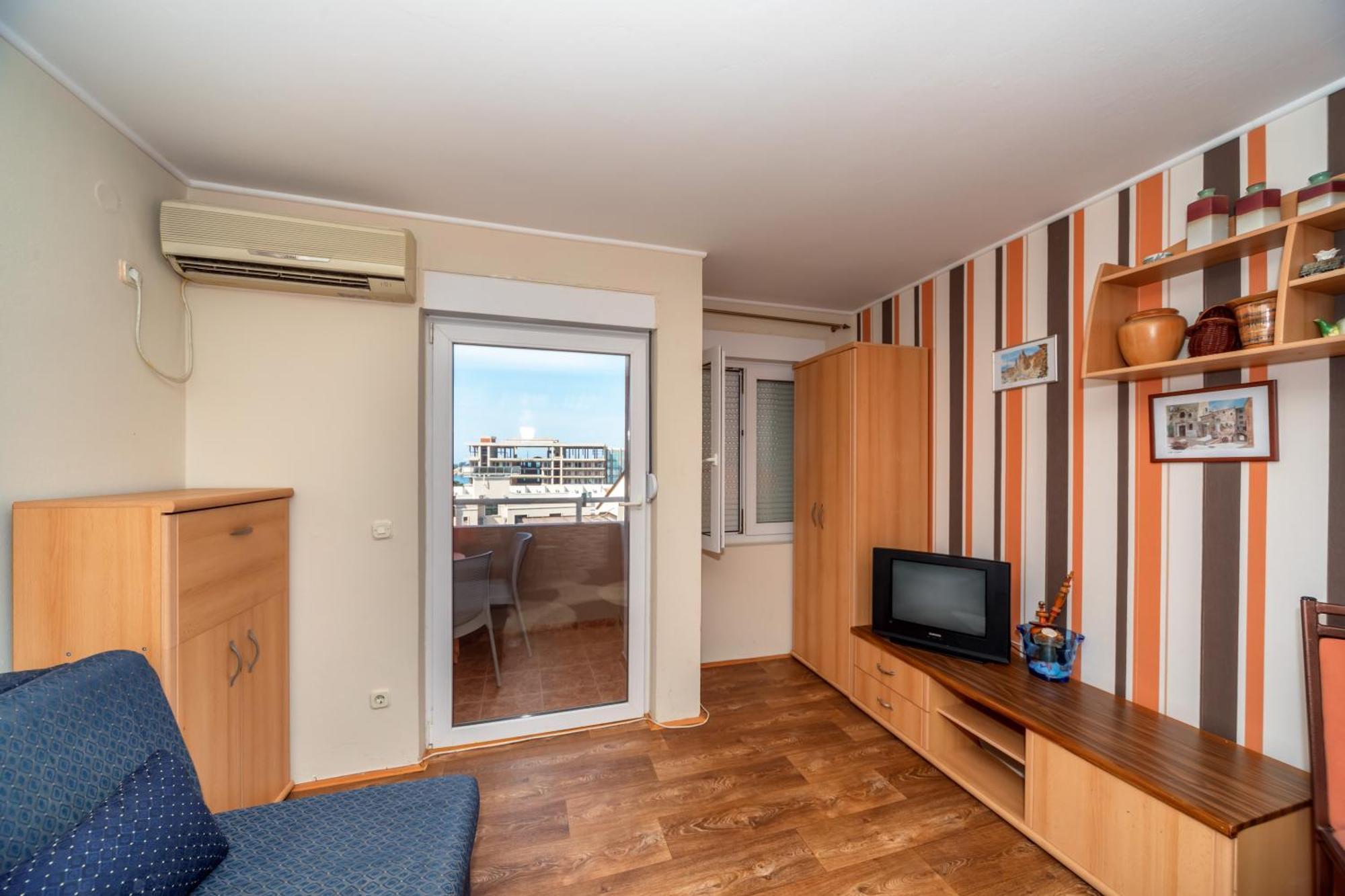 Apartments Pod Lozom With Seaview Petrovac الغرفة الصورة