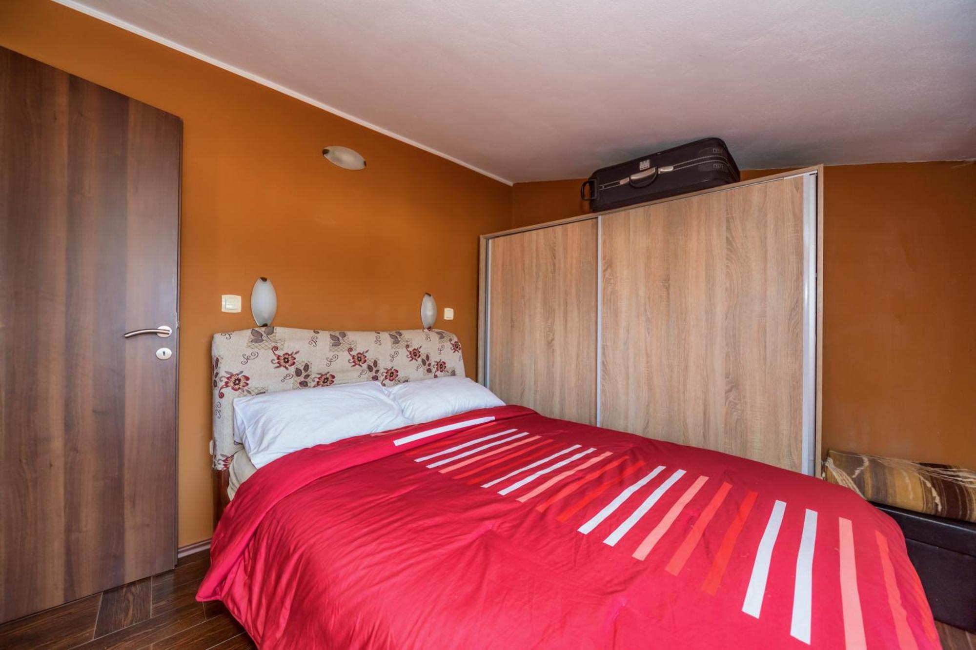 Apartments Pod Lozom With Seaview Petrovac الغرفة الصورة